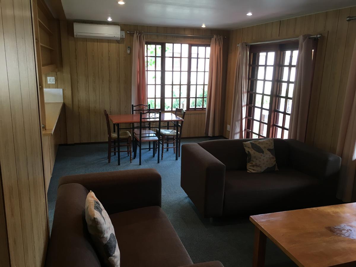 Dragon Peaks Mountain Resort Champagne Valley Exterior foto
